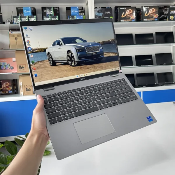 Dell Latitude 5520-3